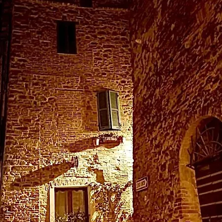 A Casa Di Fra דירה Paciano